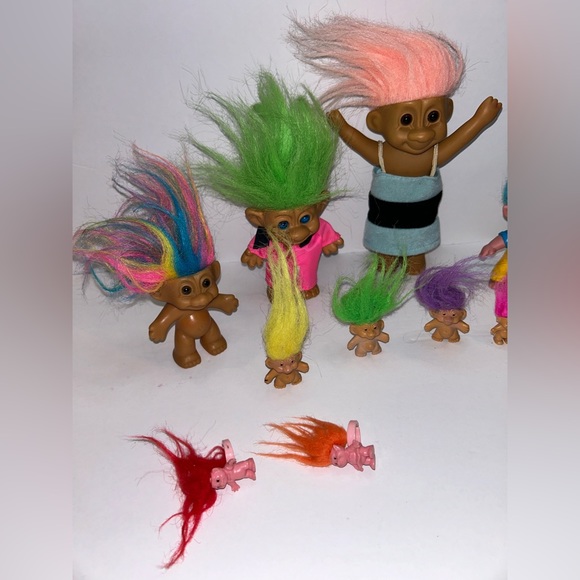 11 Troll Dolls Lot Russ & Forest Collectible Toys 9 Dolls & 2 Rings - Picture 2 of 10